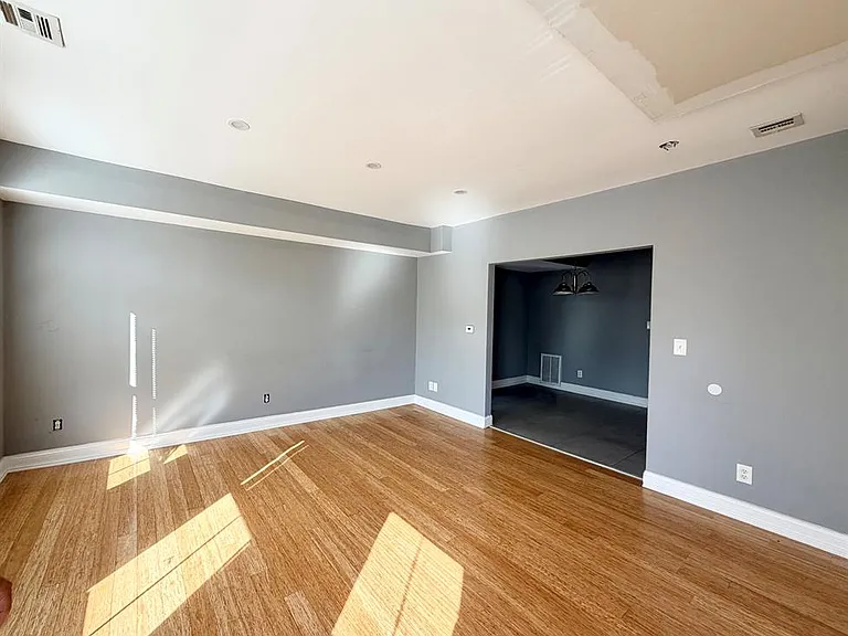 46 Frank St #2 — Photo 9