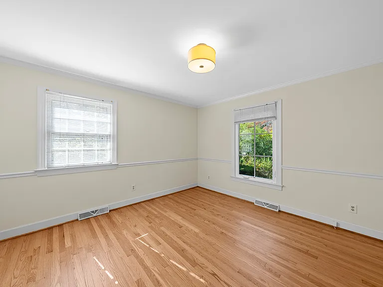 2808 Glen Burnie Dr — Photo 16