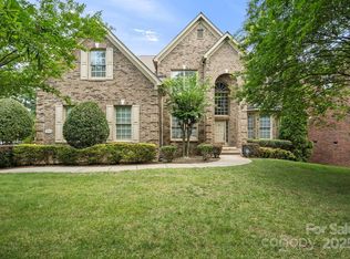 1033 Woodhall Dr, Huntersville, NC 28078