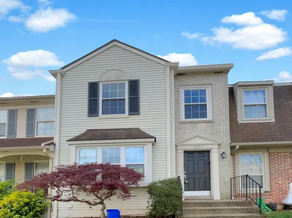 13683 Water Springs Ct, Centreville, VA 20121