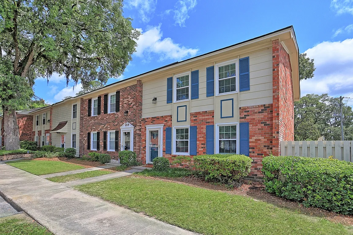 3 bed, 2.5 bath, 1536 sqft, $2,800 — Photo 2