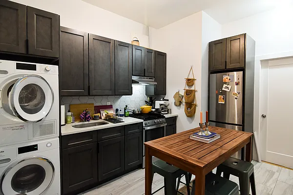 Rented by The Agency | media 14