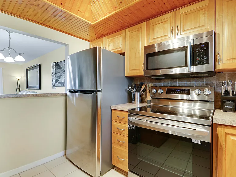 400 Fern St #1C — Photo 9