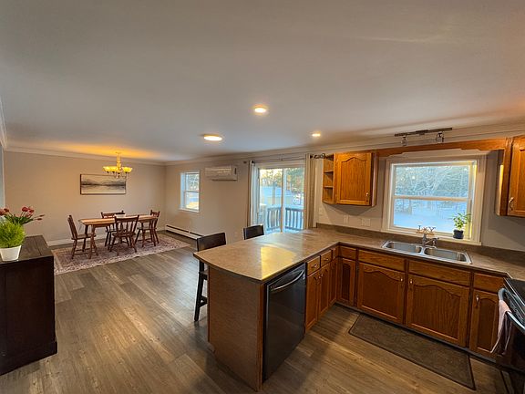 Open concept Kitchen and Dining