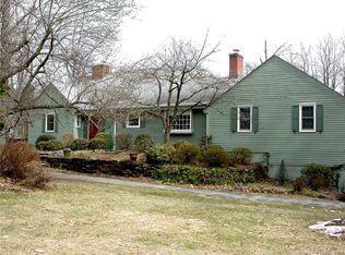 8 Penwood Rd, Bloomfield, CT 06002