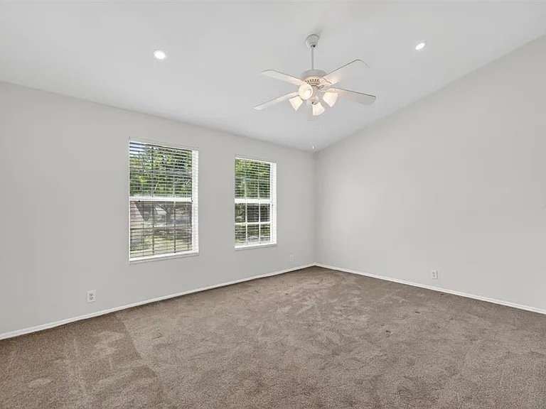 658 Green Valley Rd #B3 — Photo 32