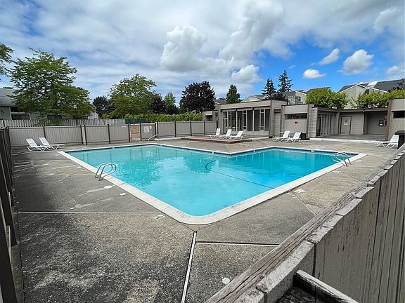 Community Pool.>