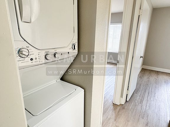 3rd image of 4610 Ohio St #18