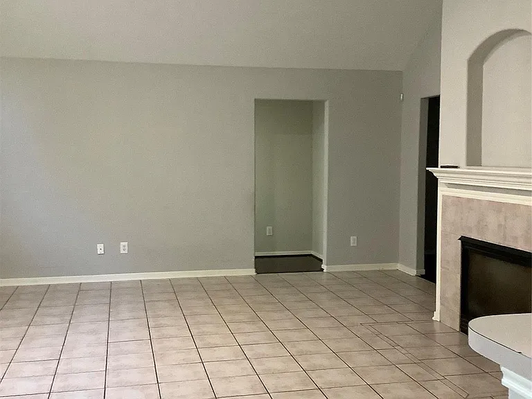 18215 Major Glen Cir — Photo 21