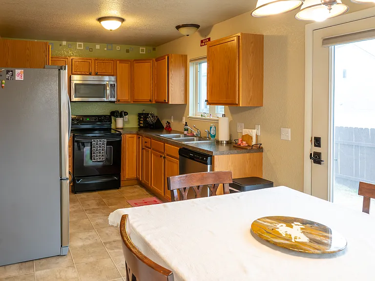 1007 Boswell Dr — Photo 17