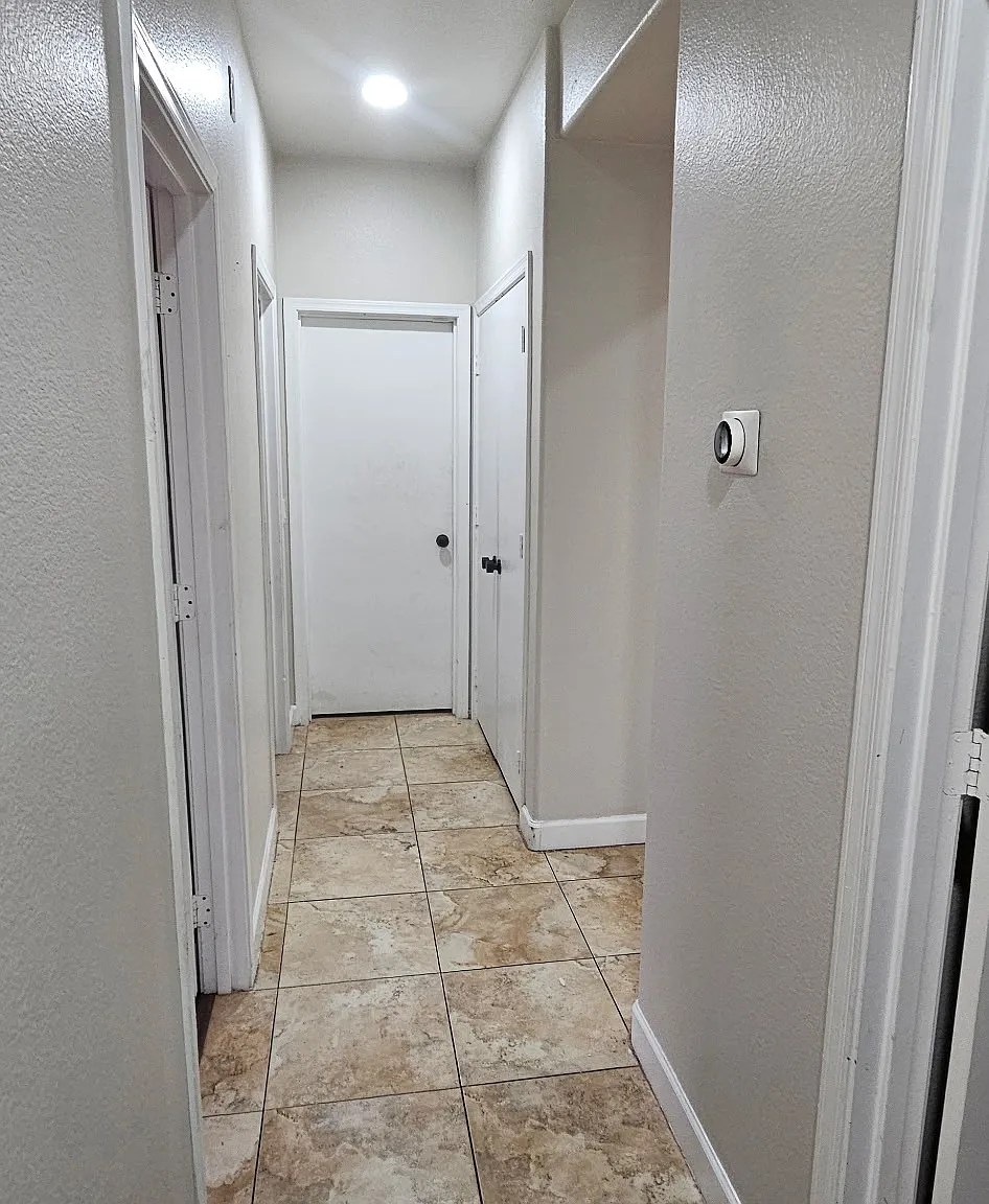 3 bed, 1264 sqft, $1,950 — Photo 4