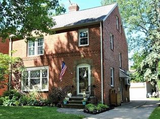 2392 Saybrook Rd, University Heights, OH 44118