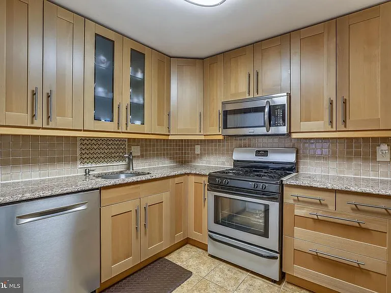 18722 Walkers Choice Rd #4 — Photo 3
