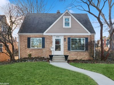 842 Pick St, Wheaton, IL, 60187