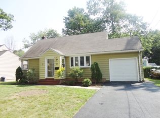 821 Hillside Rd, Rahway, NJ 07065