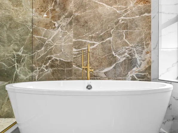 237 Saint James Place image 10 of 20