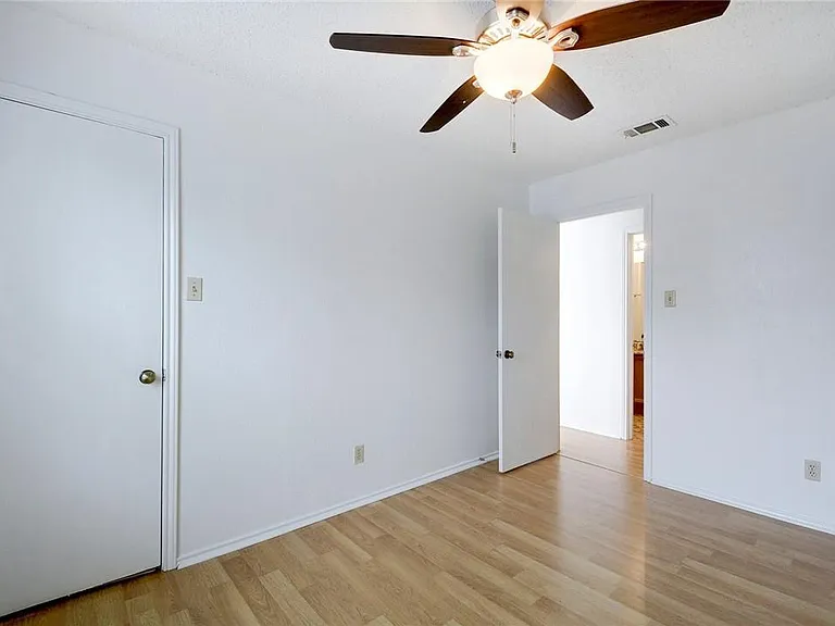 6102 Parkwood Dr #A — Photo 19