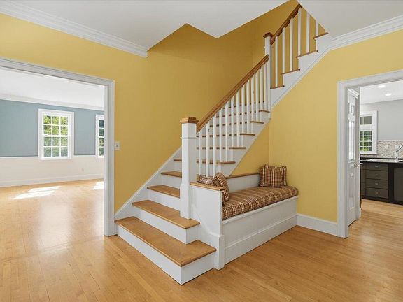 3rd image of 601 Riverbend Drive