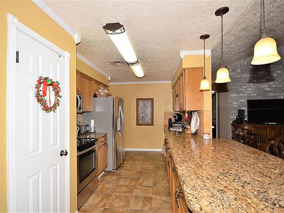 4th image of 5010 Centennial Ln