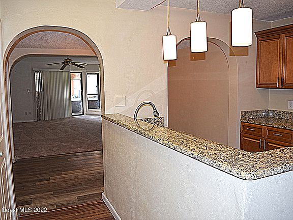 5th image of 2107 Hidden Grove Ln APT 35