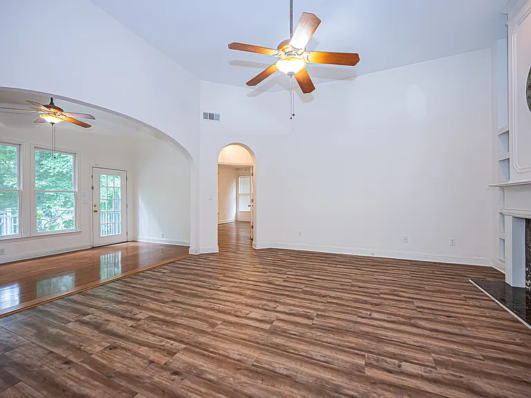 1209 Wood Iris Ln — Photo 23