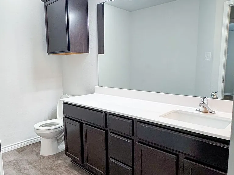 6233 Lavaca Dr — Photo 14