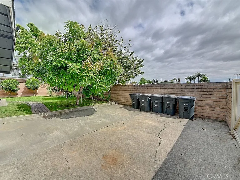 2044 W Spruce Ave — Photo 51