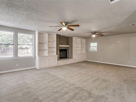 4th image of 1028 Kelley Dr