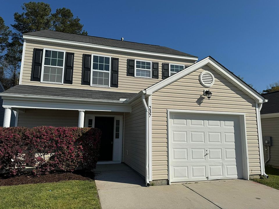 1st image of 237 Coosawatchie St