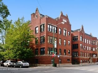3560 N Pine Grove Ave #2, Chicago, IL 60657