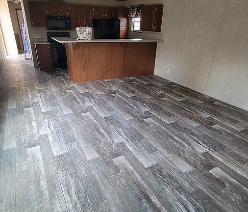 2nd image of 2568 Samuel Dr