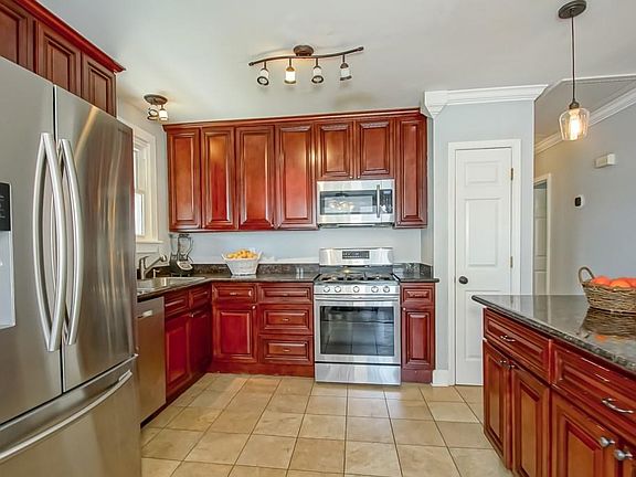 4th image of 5029 S Prieur St