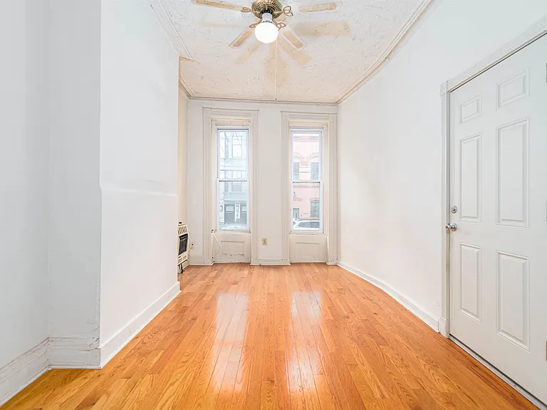 123 Clinton St #1S — Photo 4