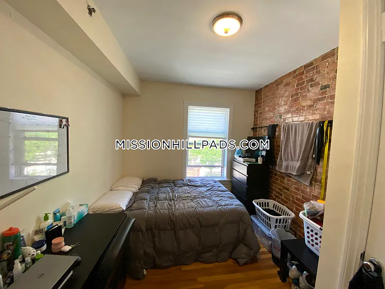 830 Huntington Ave #3 — Photo 18