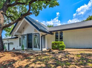 2804 Oak Cliff Ln, Arlington, TX 76012