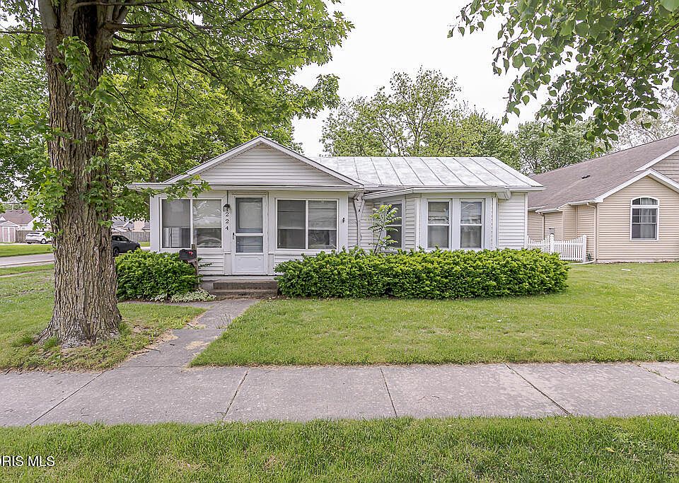 1st image of 224 E Indiana Ave