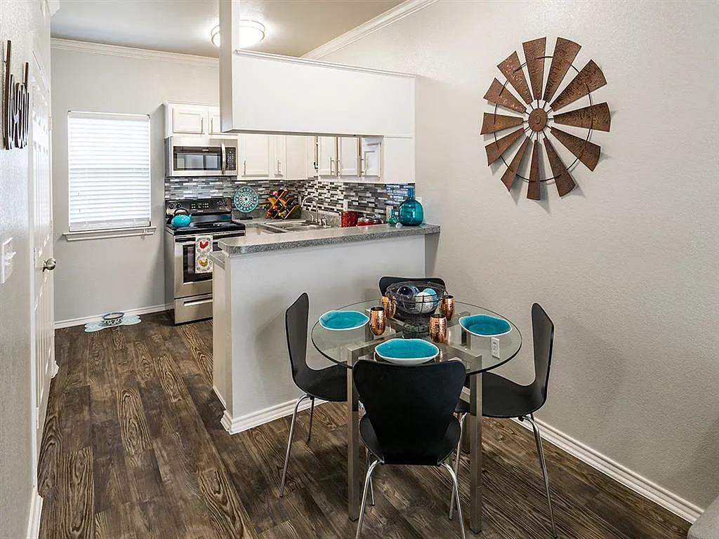 Residences at Holly Oaks — Photo 4