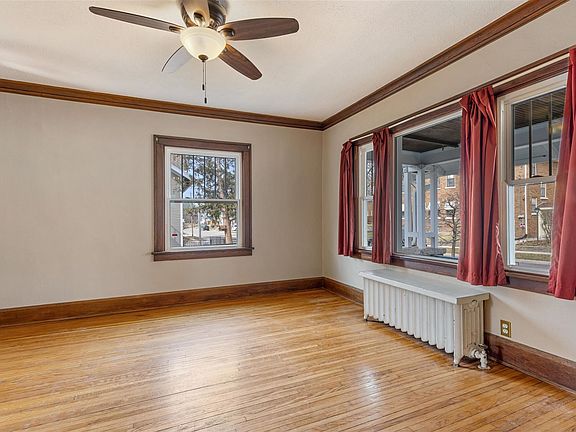 4th image of 2111 Hutchins Ave