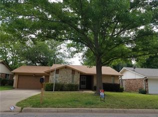 2501 Kingston St, Arlington, TX 76015