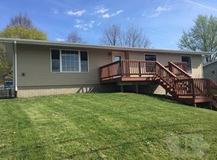209 E May St, Osceola, IA 50213