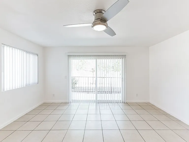 68190 Calle Las Tiendas — Photo 12