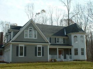 20 Louis Allen Dr, Danbury, CT 06811