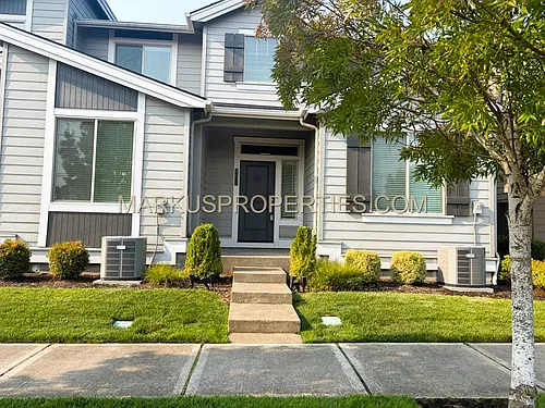 5231 SE Davis Rd Photo 1