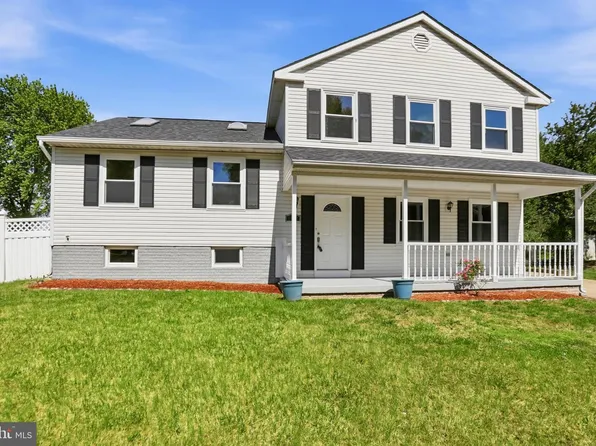 8487 Kirby St, Manassas, VA 20110