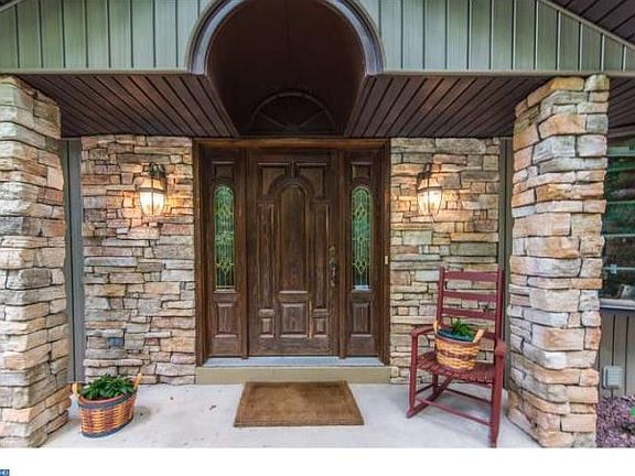4th image of 2615 Wynonah Dr