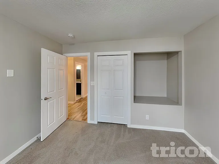 14150 Rolling Oaks Cir NE — Photo 6