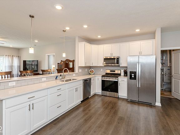 2nd image of 6683 Birmingham Ave