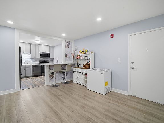 5th image of 505 S Cleveland Ave APT 106
