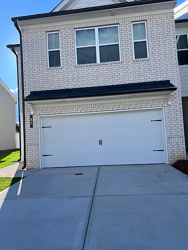37 Founders Dr Photo 1