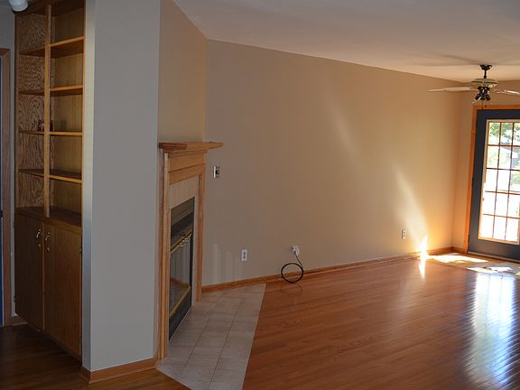 2nd image of 2111 Melrose Ave